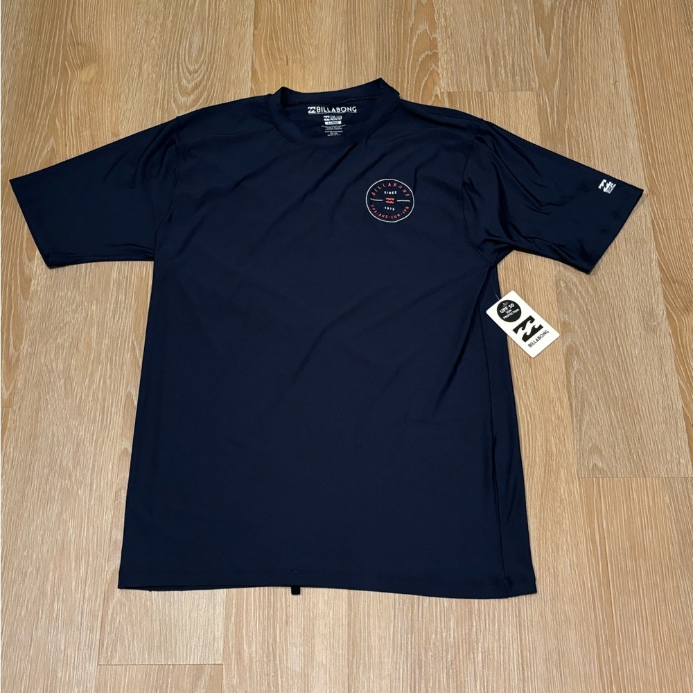 NWT Men’s Billabong Surf UVA/UVB Short Sleeve Shirt Size XL
